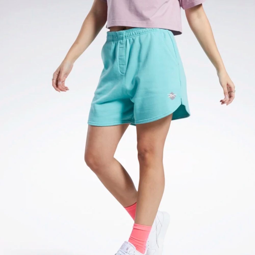 Rebook classic relaxed fit Terry shorts - Various sizes